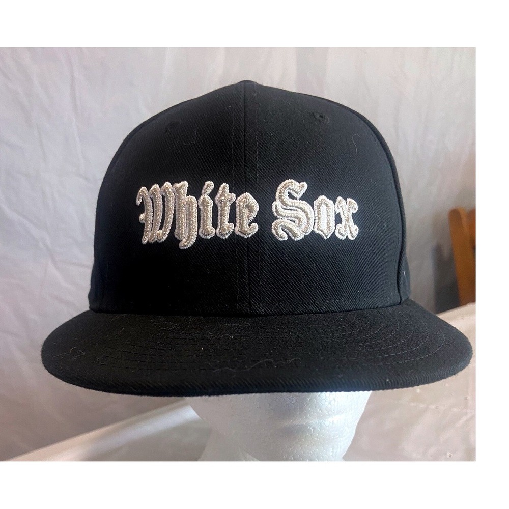 Fanatics Chicago White Sox Fitted Hat Black Gothic Script MLB Size 7 1/4